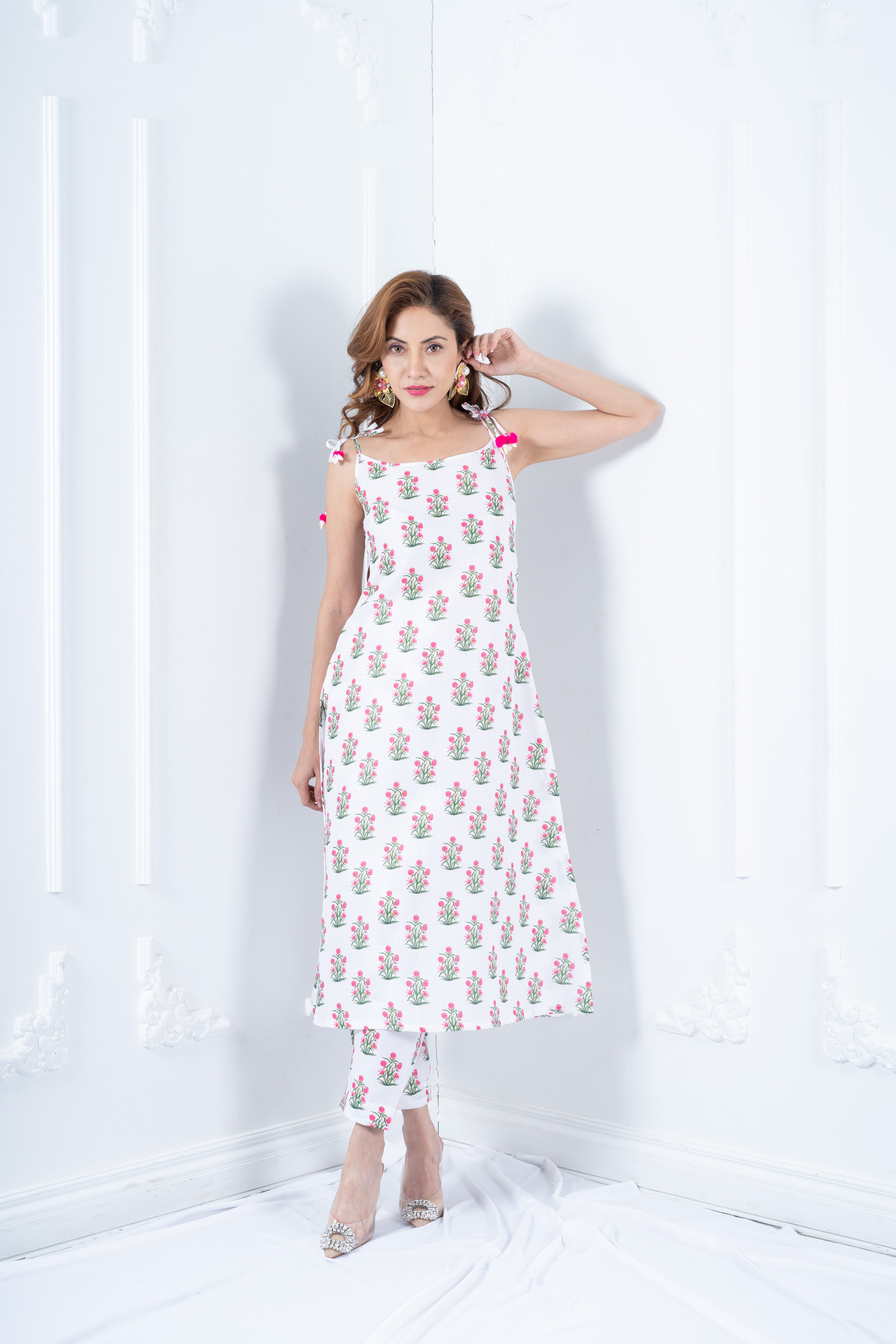 White Floral Cotton Kurta Set with Shoulder Knots